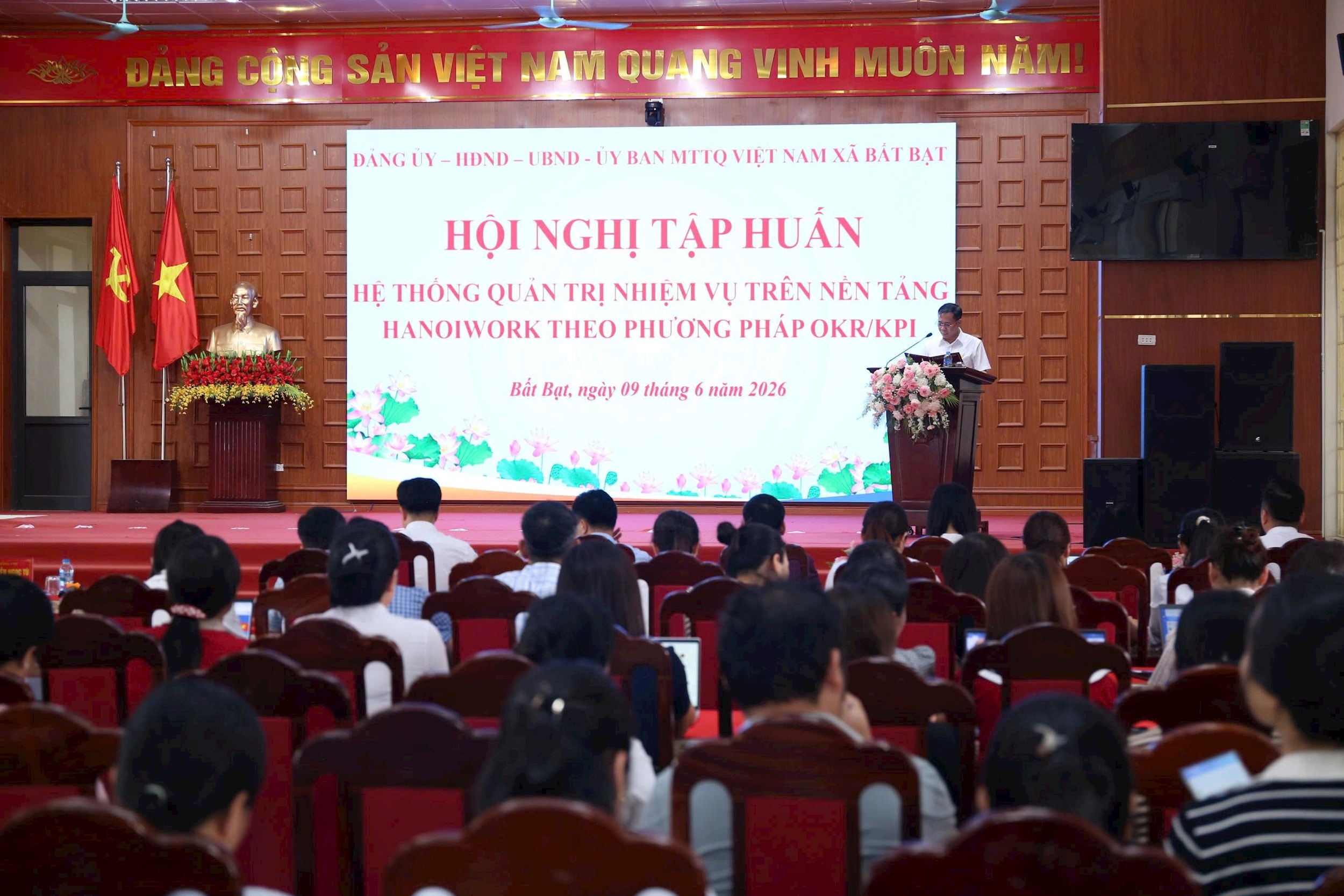 Xã Bất Bạt: Đánh giá cán bộ gắn với đo lường hiệu suất công việc